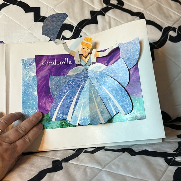 Robert Sabuda ABC Disney An Alaphabet Pop-Up Book - Picture 6 of 10